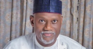 “Hold Him Firmly, Don’t Release Him Until You Get Your Crown” — Hunkuyi Tells Gov Sani About El-Rufai